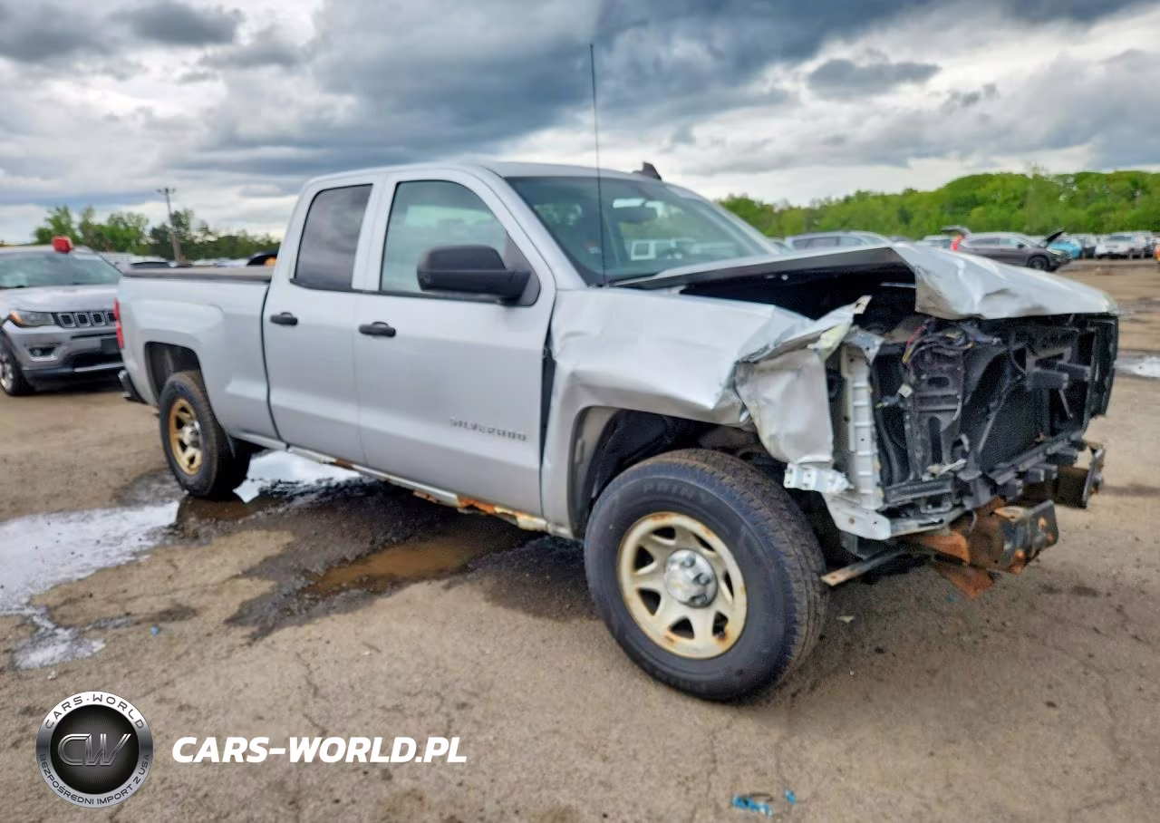 2015 Chevrolet Silverado C1500 VIN:1GCRCPEH6FZ213710 - 4