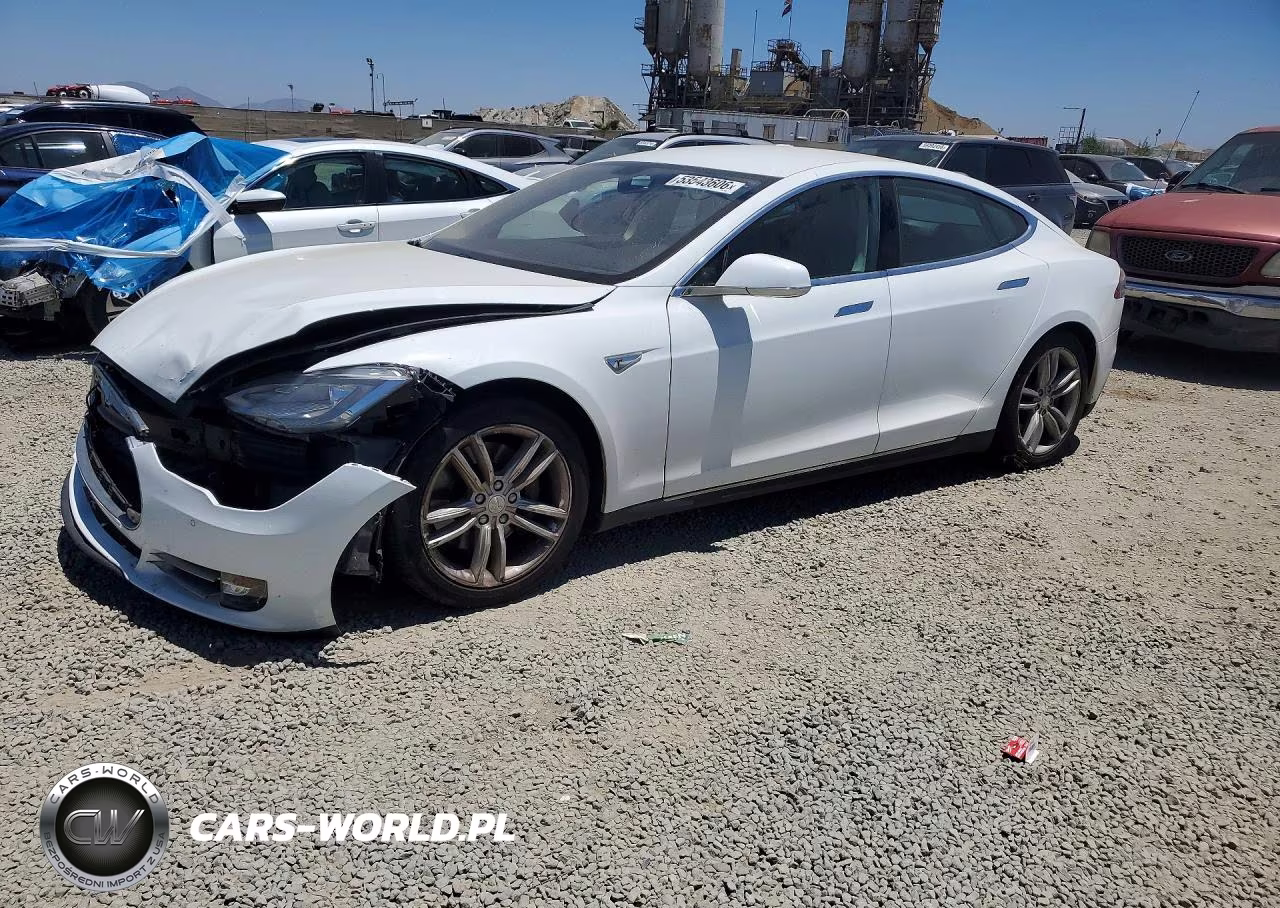 2014 Tesla Model S – zdjęcie 1 z 12