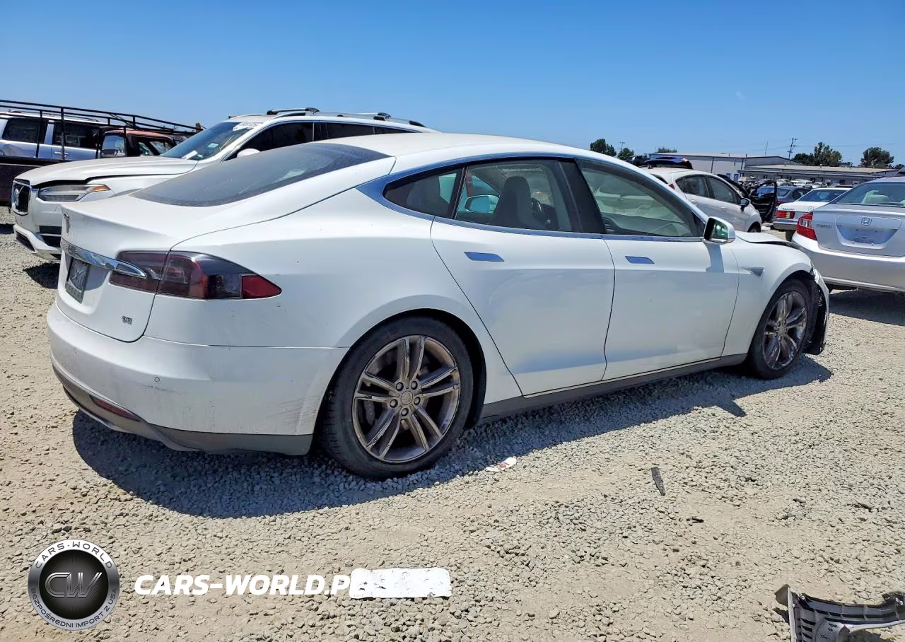 2014 Tesla Model S VIN:5YJSA1H19EFP49994 - 3