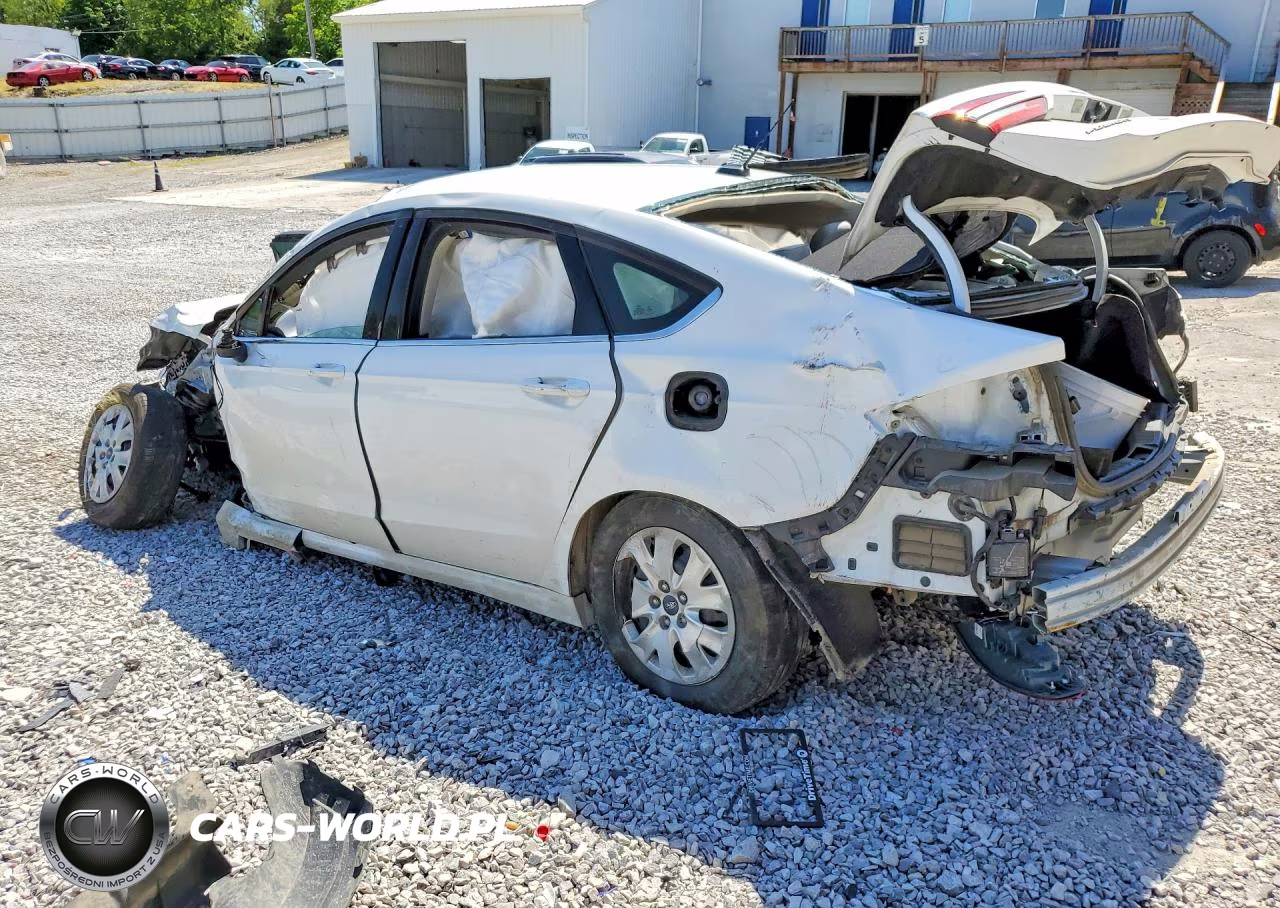 2019 Ford Fusion S VIN:3FA6P0G72KR102398 - 2