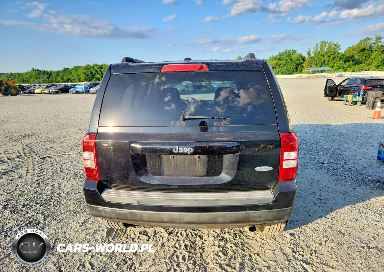 2012 Jeep Patriot Latitude VIN:1C4NJPFA6CD586597 - 6