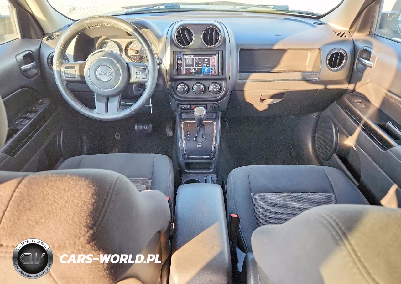 2012 Jeep Patriot Latitude VIN:1C4NJPFA6CD586597 - 8