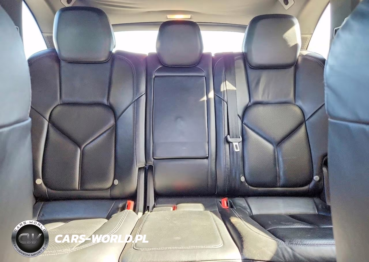 2012 Porsche Cayenne VIN:WP1AA2A22CLA03769 - 10