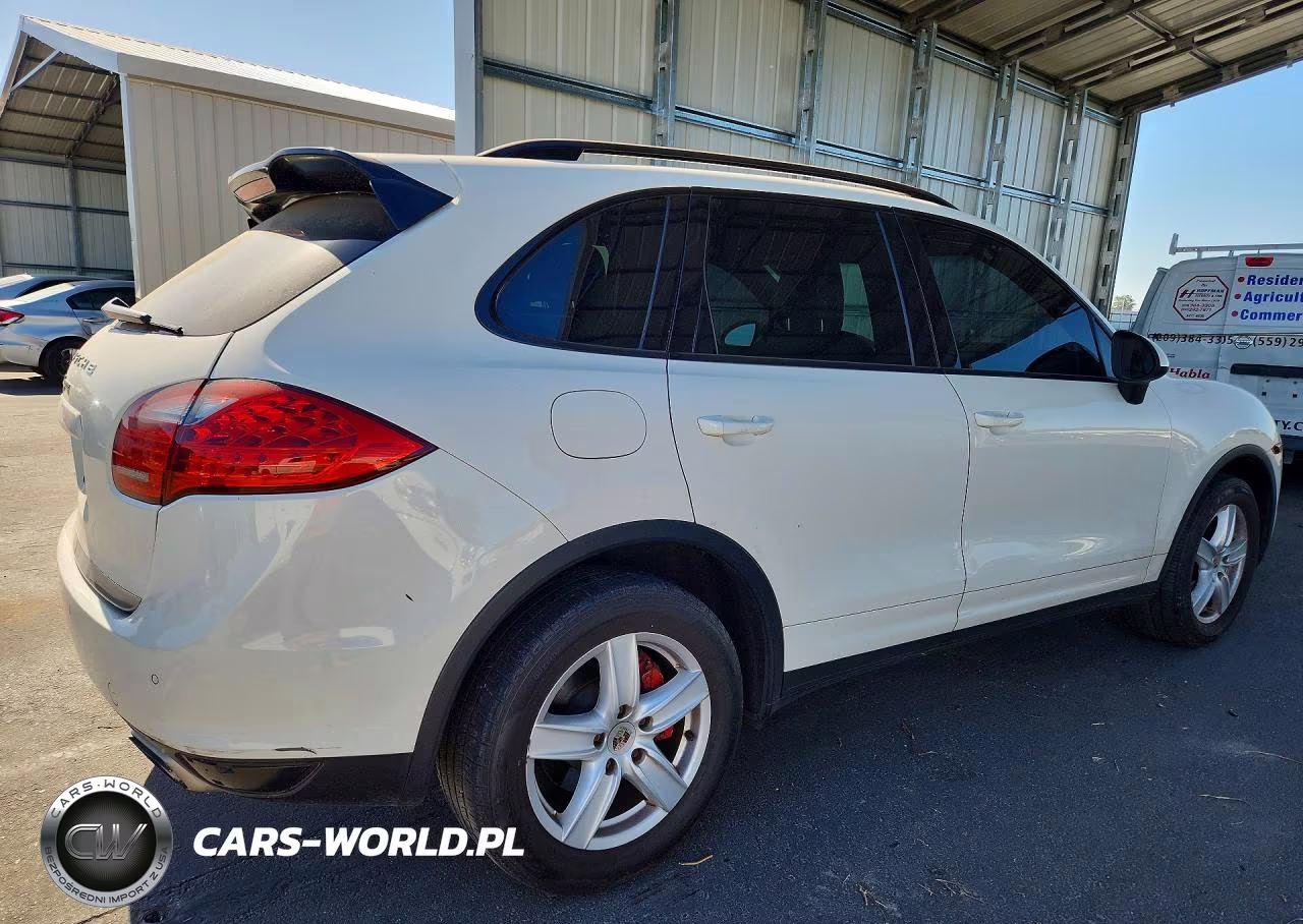 2012 Porsche Cayenne VIN:WP1AA2A22CLA03769 - 3