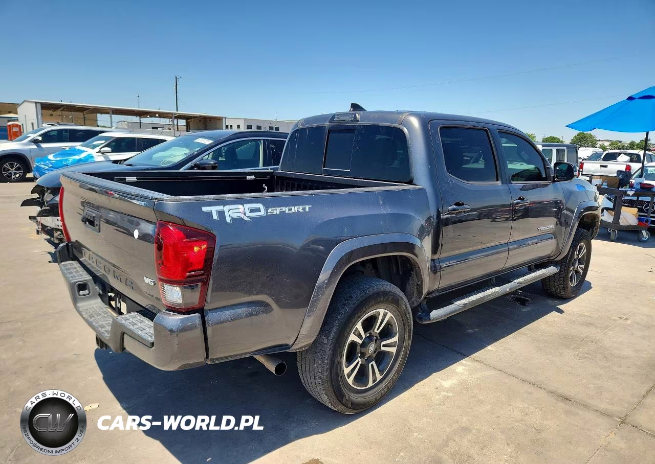 2018 Toyota Tacoma Trd Sport VIN:3TMAZ5CN7JM062282 - 3