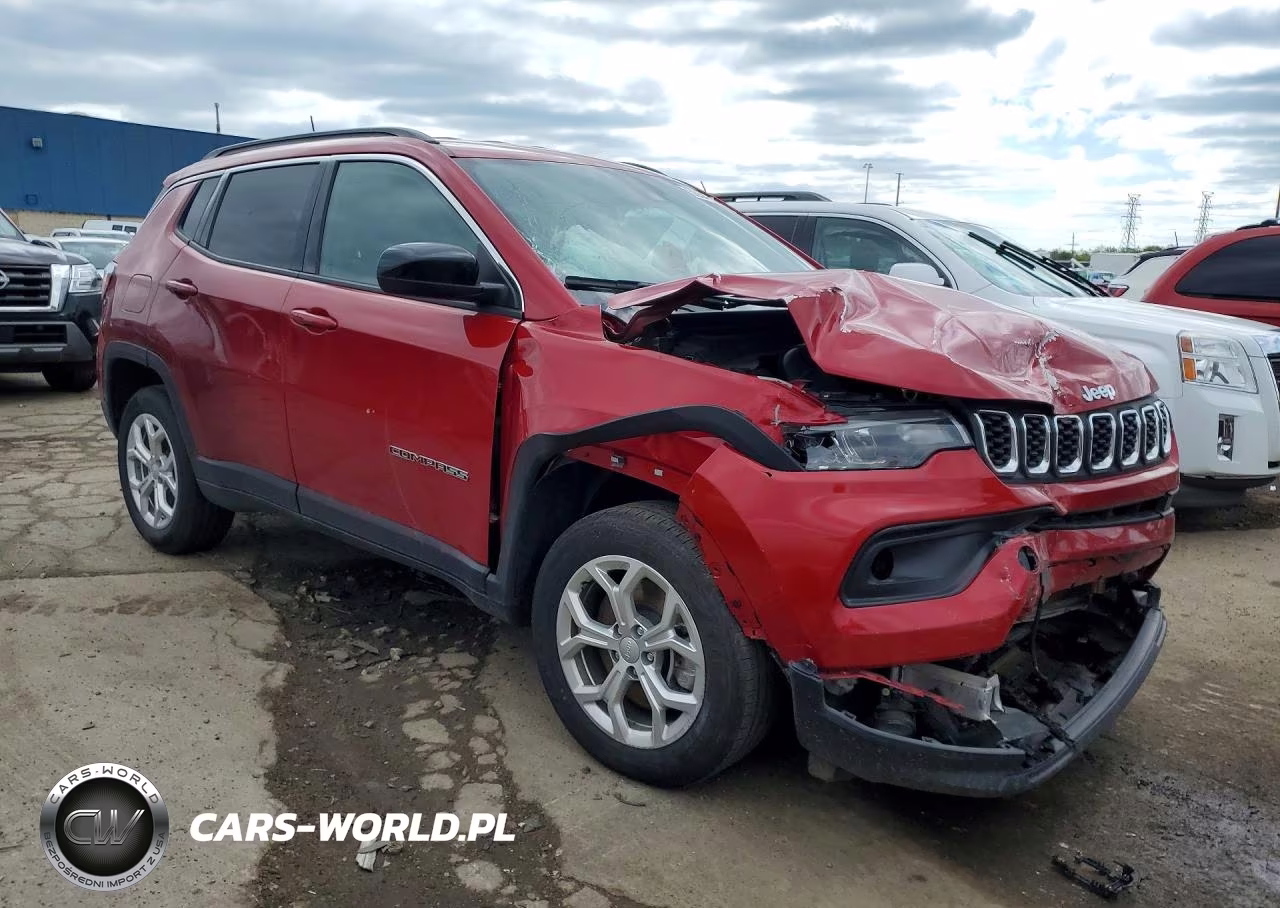 2024 Jeep Compass Latitude VIN:3C4NJDBN8RT137965 - 4