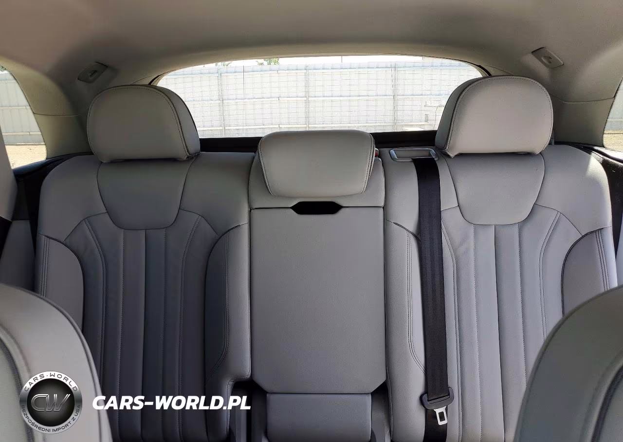 2022 Audi Q5 E Premium 55 VIN:WA1G2AFY4N2100359 - 10