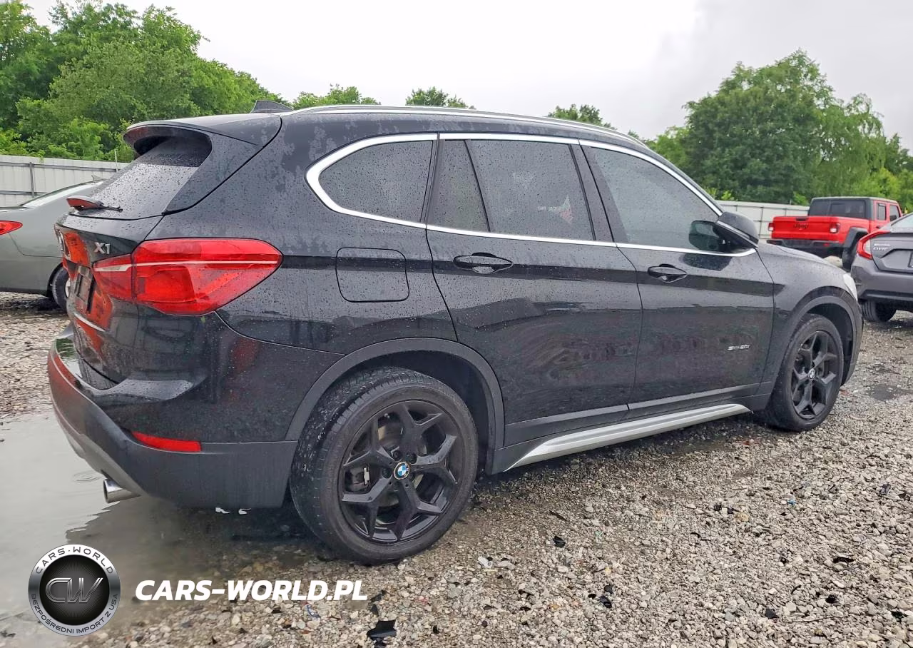 2018 BMW X1 Sdrive28I VIN:WBXHU7C38J5H43098 - 3