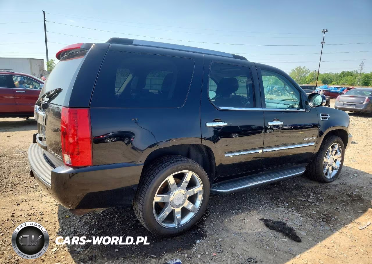 2011 Cadillac Escalade Luxury VIN:1GYS4BEF0BR132089 - 3