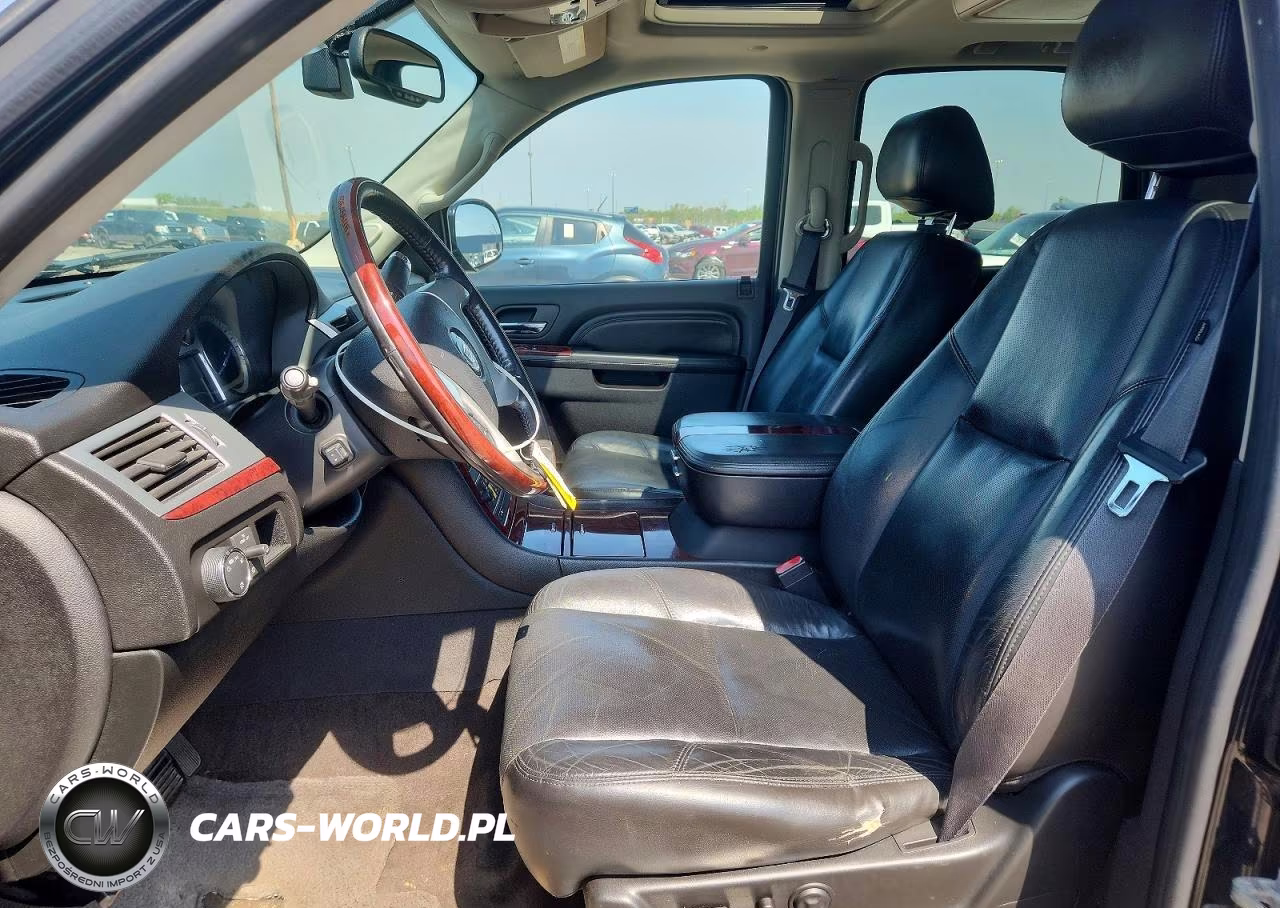2011 Cadillac Escalade Luxury VIN:1GYS4BEF0BR132089 - 7