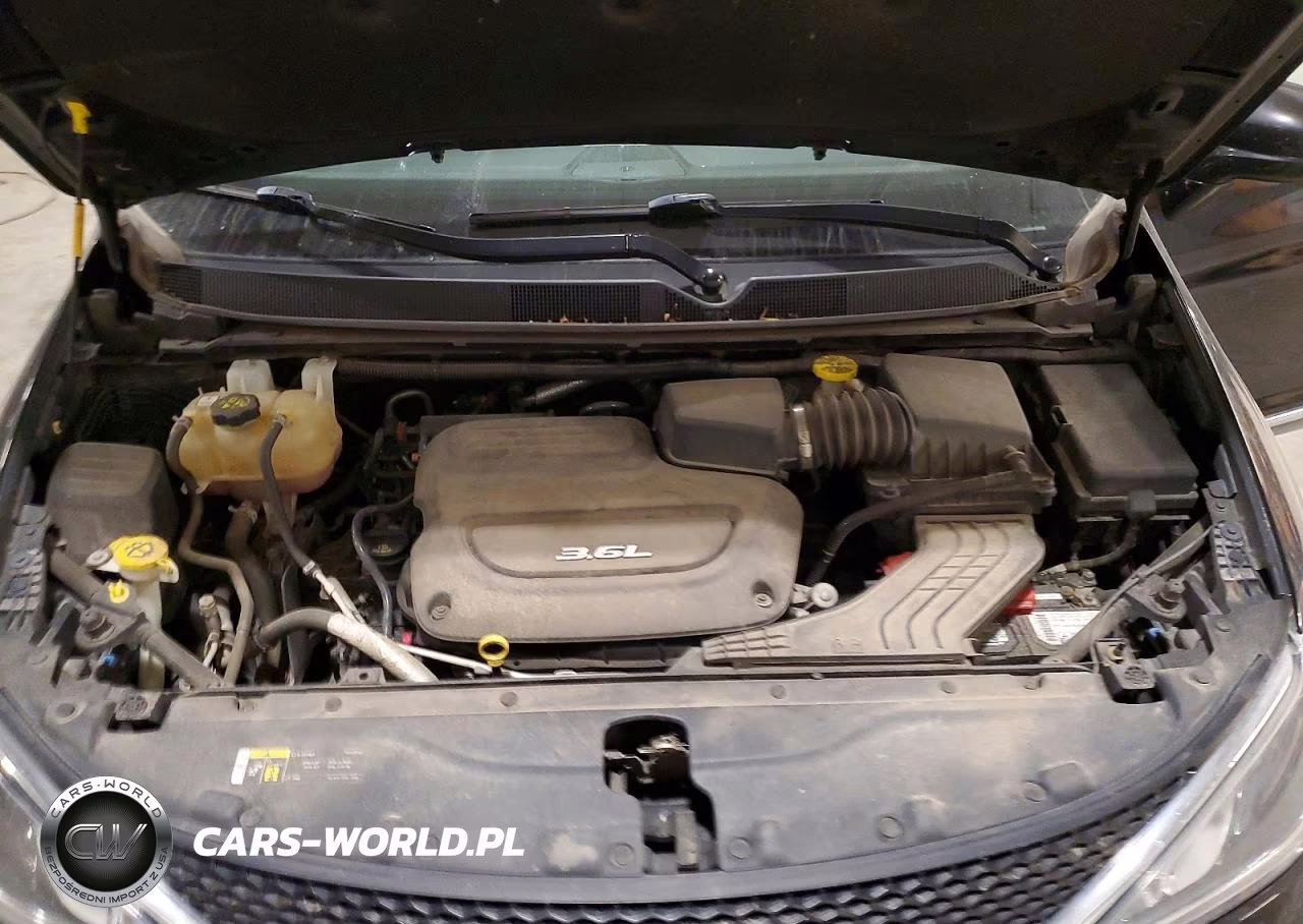2018 Chrysler Pacifica Touring L VIN:2C4RC1BG2JR252693 - 12