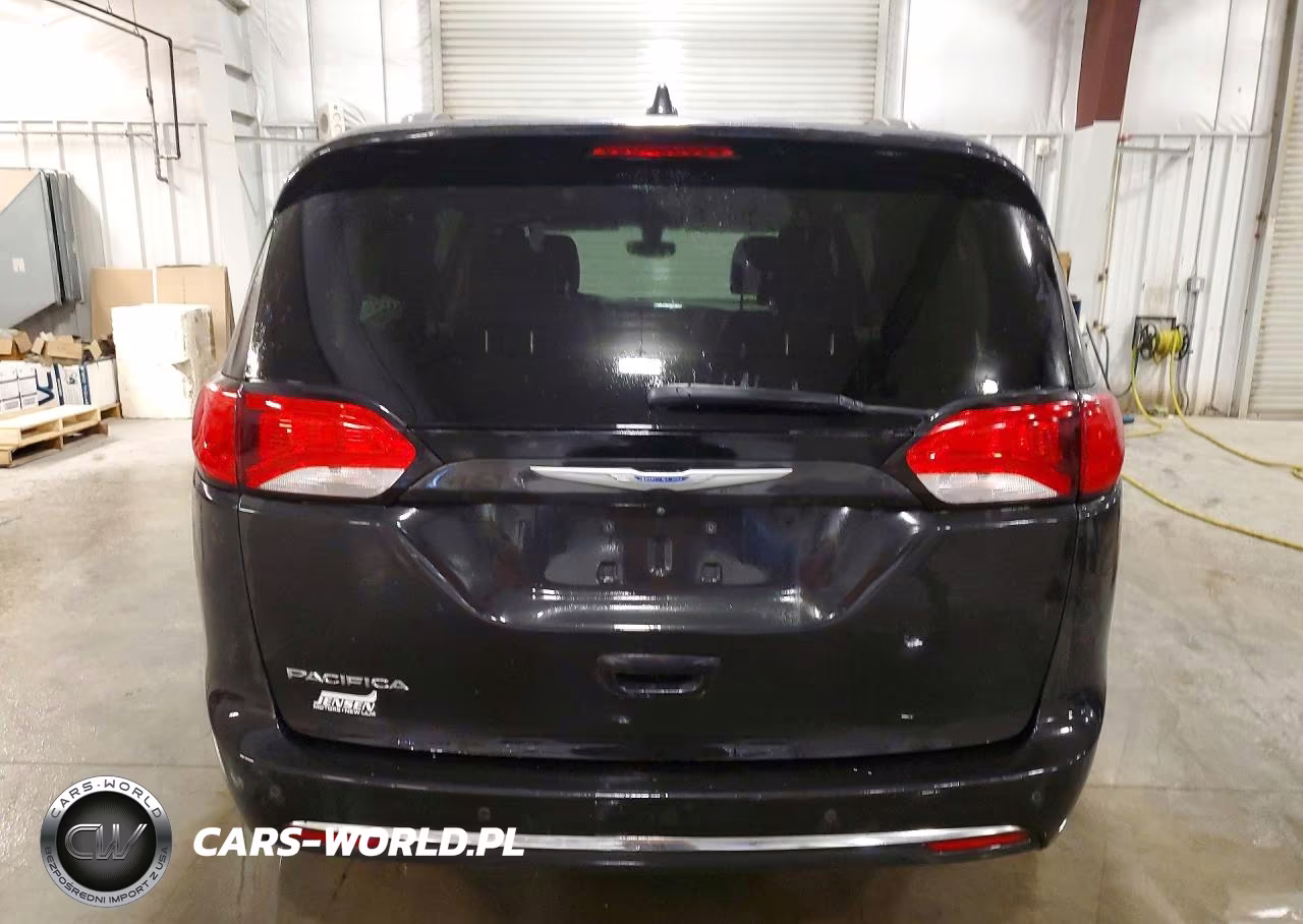 2018 Chrysler Pacifica Touring L VIN:2C4RC1BG2JR252693 - 6