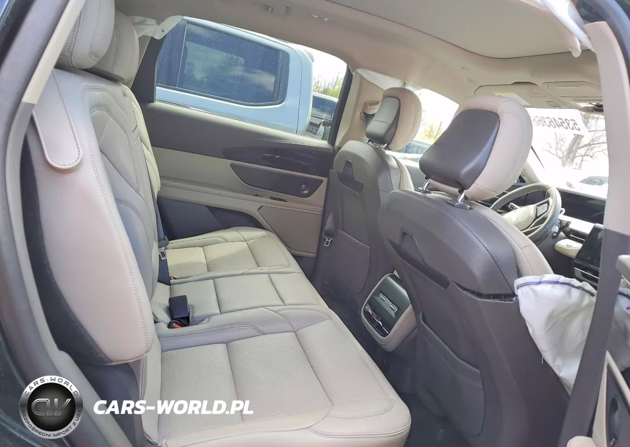 2025 Lincoln Nautilus Premiere VIN:5LMPJ8J48SJ920928 - 11