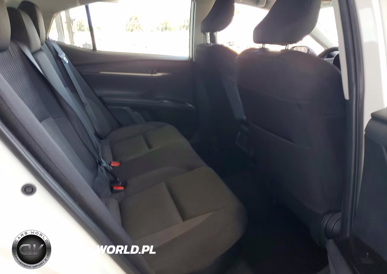 2025 Toyota Camry Le VIN:4T1DAACK4SU117072 - 10