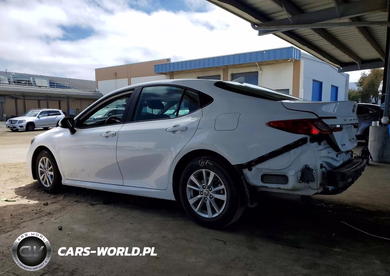 2025 Toyota Camry Le VIN:4T1DAACK4SU117072 - 2