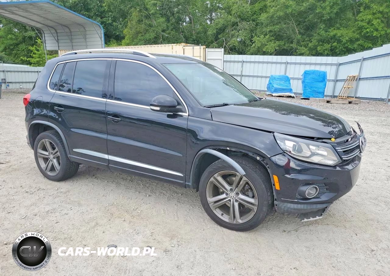 2017 Volkswagen Tiguan Sport VIN:WVGTV7AX4HK009847 - 4