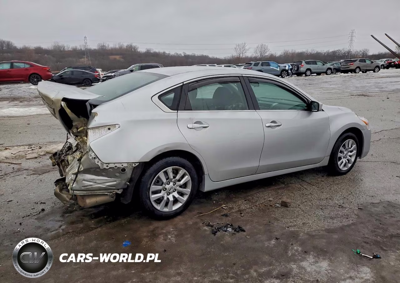 2015 Nissan Altima 2.5 VIN:1N4AL3AP7FC174279 - 3