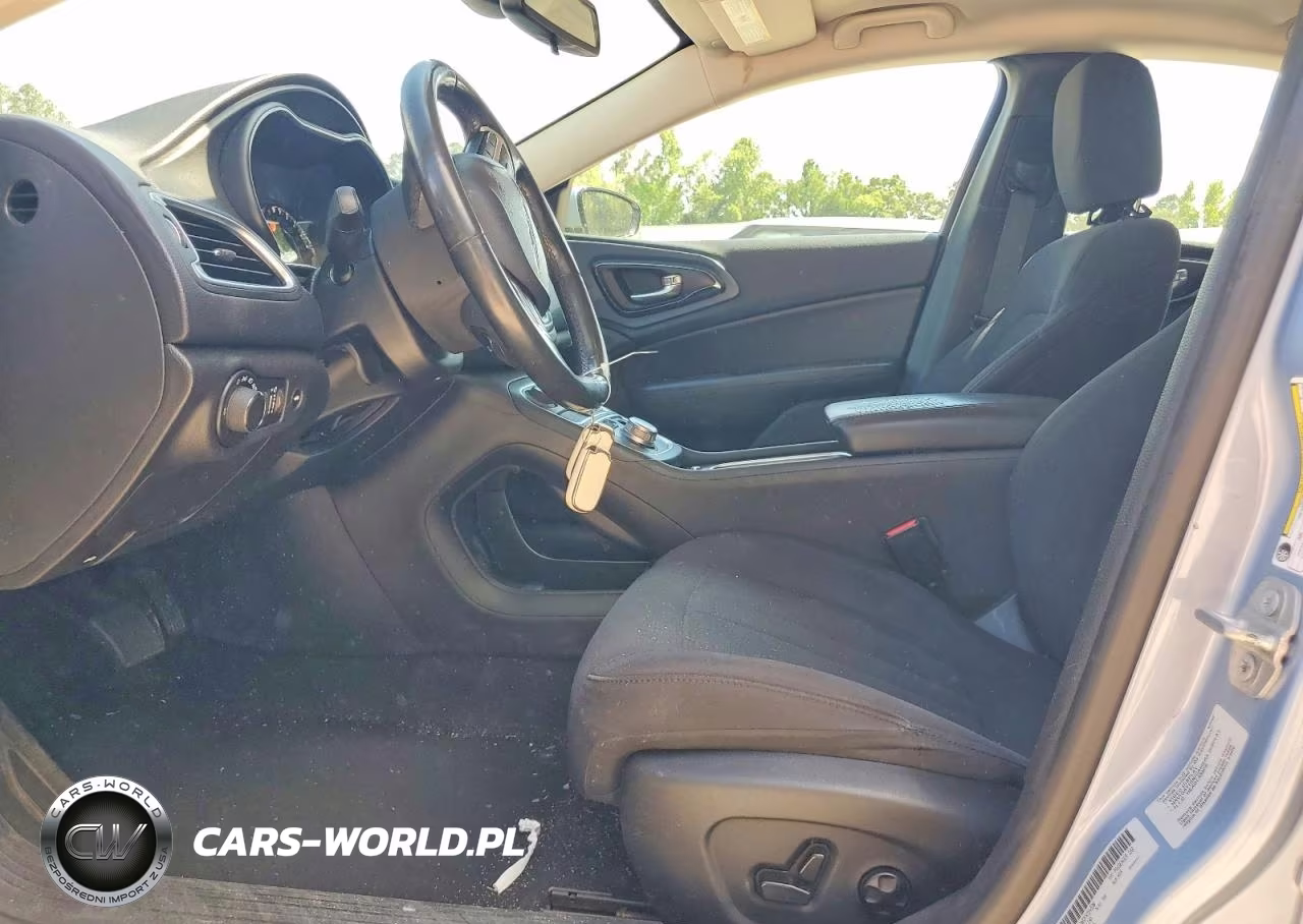 2015 Chrysler 200 Limited VIN:1C3CCCAB2FN724598 - 7