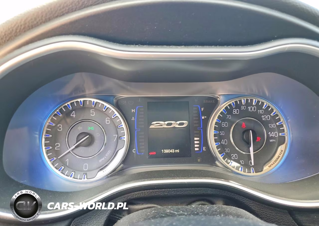 2015 Chrysler 200 Limited VIN:1C3CCCAB2FN724598 - 9