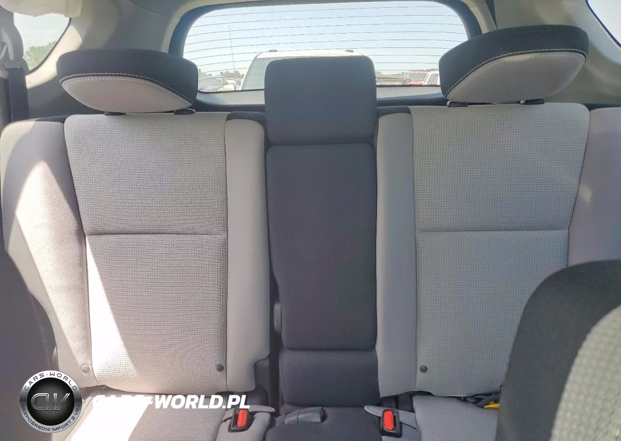 2017 Toyota Rav4 Xle VIN:2T3RFREV6HW666382 - 10
