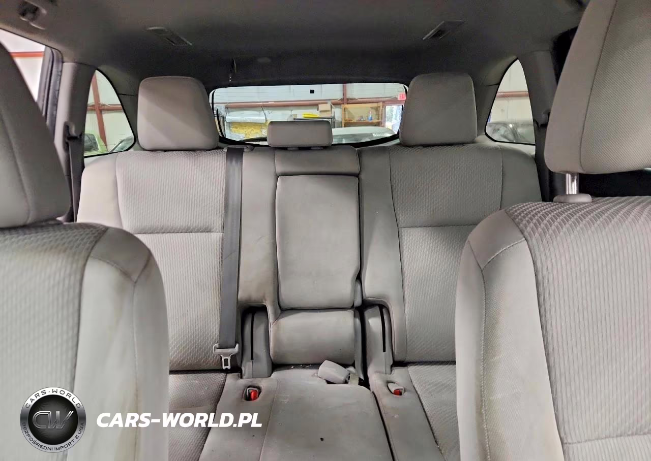 2019 Toyota Highlander Le VIN:5TDZARFH2KS043051 - 10