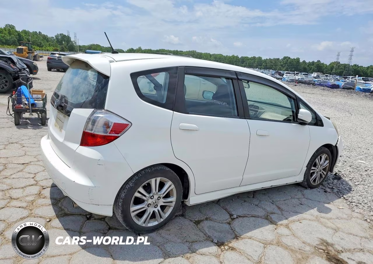 2009 Honda Fit Sport VIN:JHMGE88499S004229 - 3