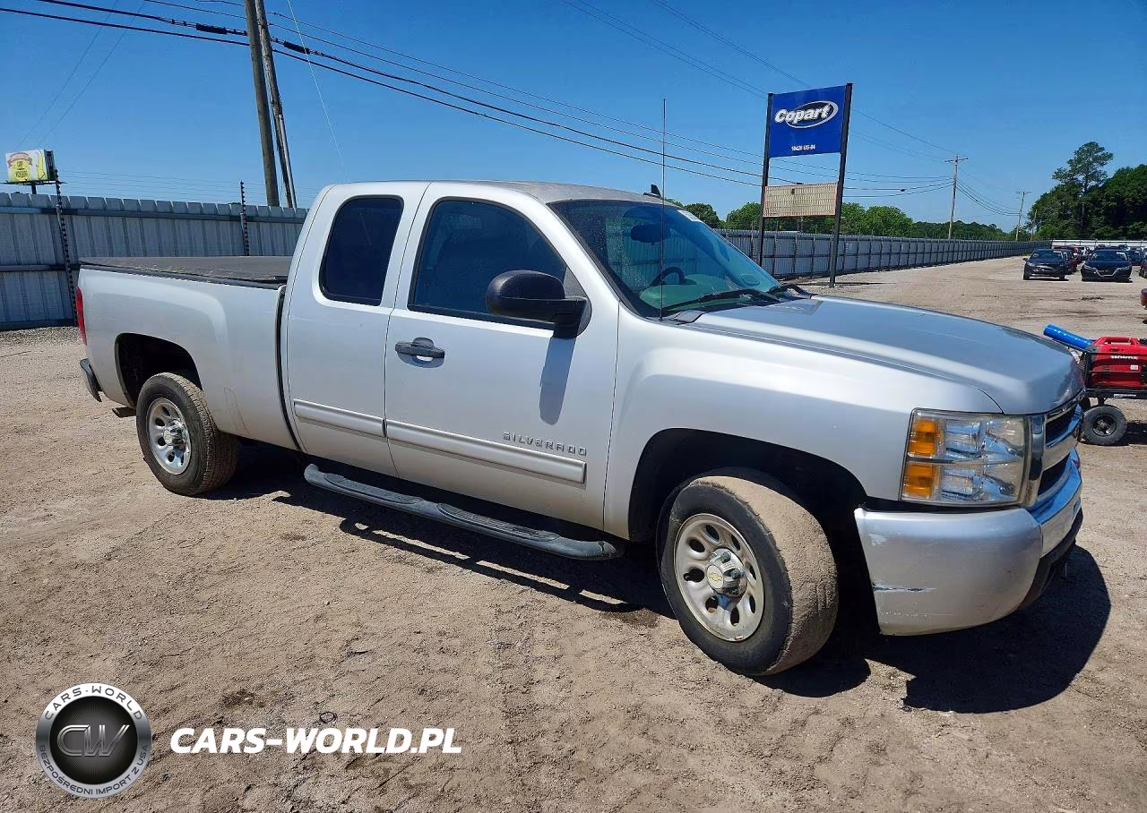 2011 Chevrolet Silverado C1500 Ls VIN:1GCRCREA1BZ423477 - 4