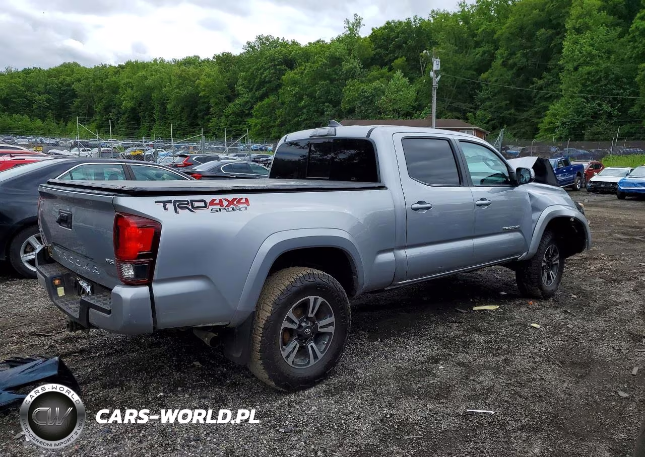2018 Toyota Tacoma Trd Sport VIN:3TMDZ5BN2JM053634 - 3