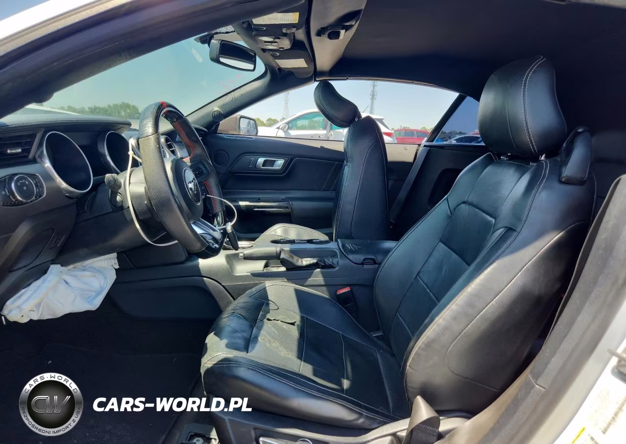 2018 Ford Mustang VIN:1FATP8UHXJ5124004 - 7