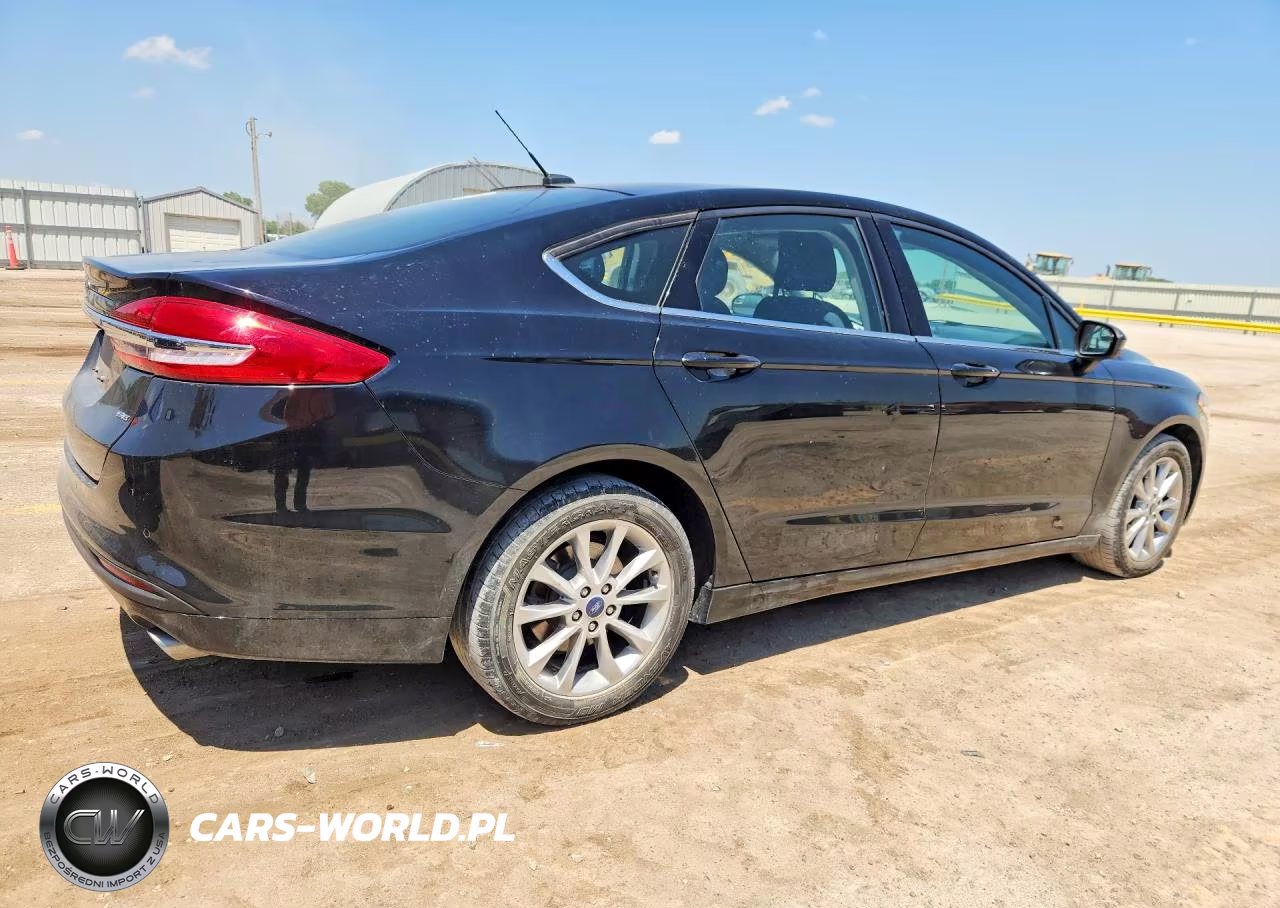 2017 Ford Fusion Se VIN:3FA6P0H70HR380417 - 3