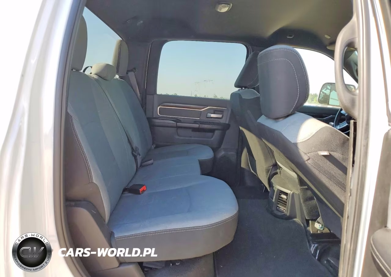 2022 Ram 2500 Big Horn VIN:3C6UR5DJ7NG182717 - 10