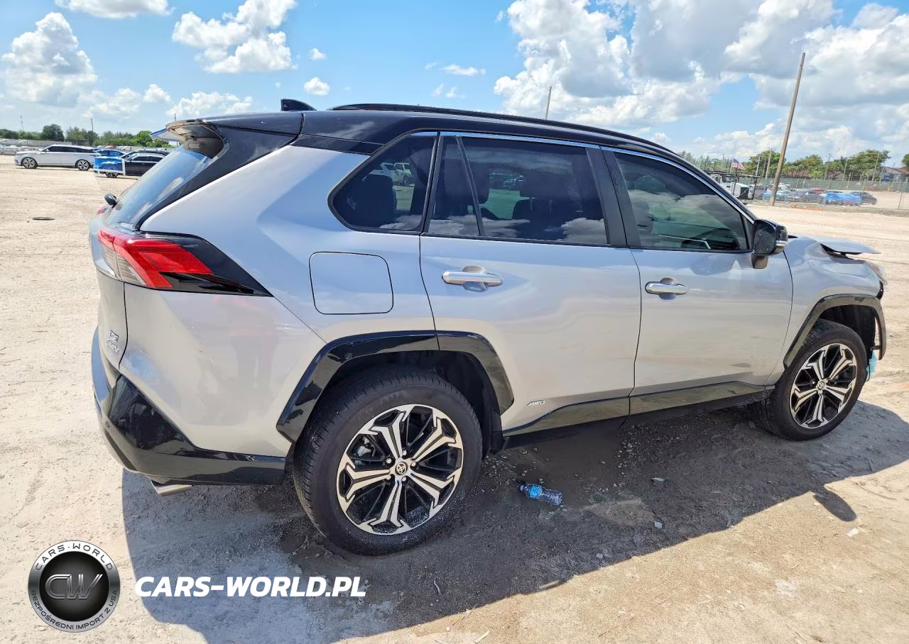 2025 Toyota Rav4 Xse VIN:JTMFB3FV0SD282578 - 3