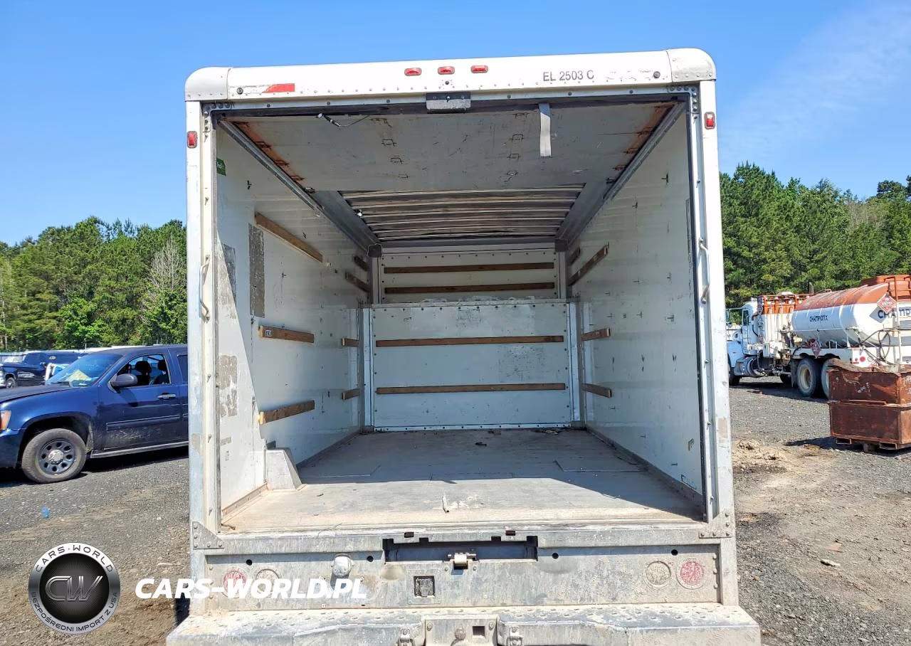 2009 Ford E450 Box Truck VIN:1FDXE45S09DA08151 - 6