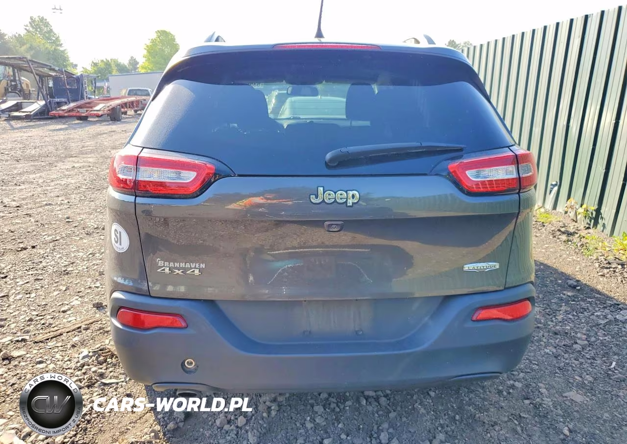2017 Jeep Cherokee Latitude VIN:1C4PJMCBXHW599580 - 6