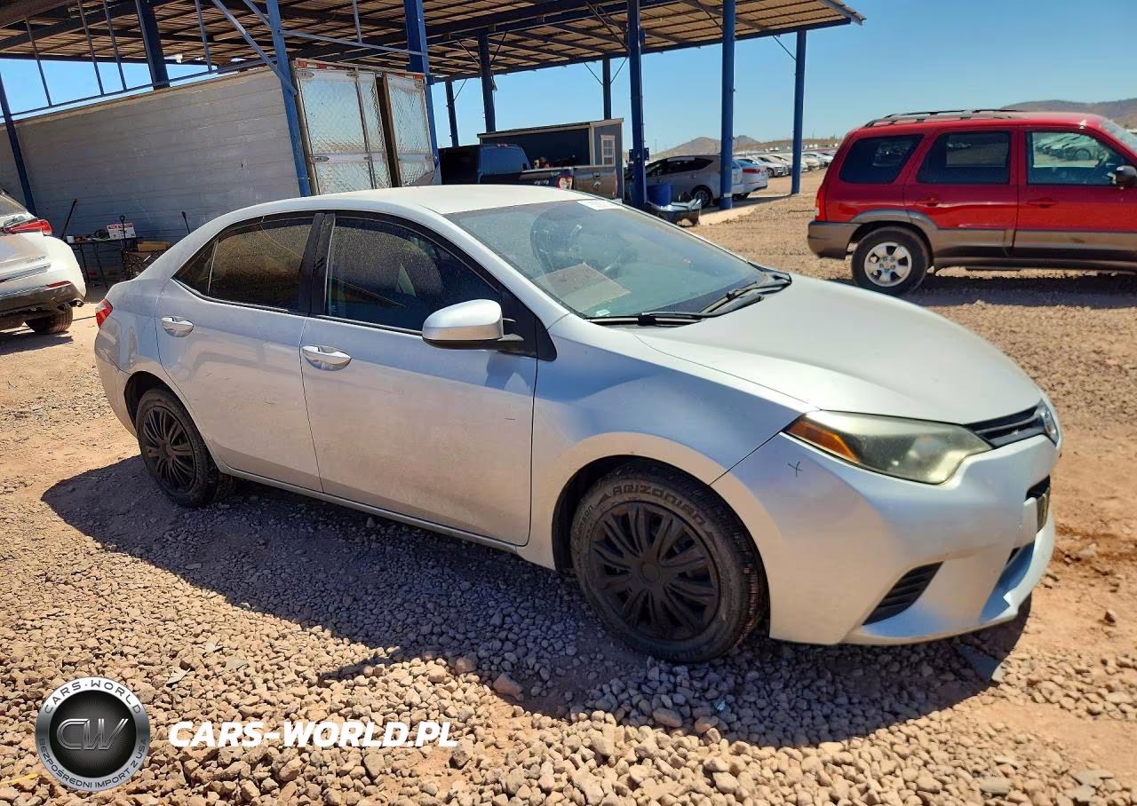 2016 Toyota Corolla Le VIN:5YFBURHEXGP558181 - 4