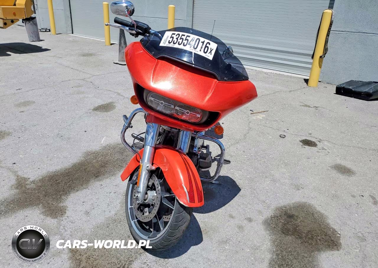 2017 Harley-Davidson Fltrxs Road Glide Special VIN:1HD1KTC11HB695687 - 2
