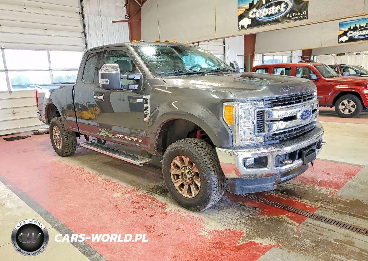 2017 Ford F250 Super Duty VIN:1FT7X2B6XHEE54729 - 4