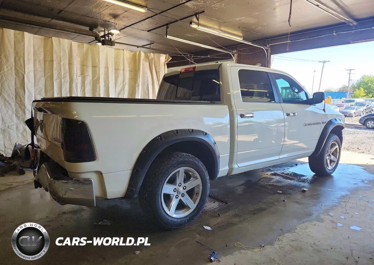 2011 Dodge Ram 1500 VIN:1D7RV1CT7BS518771 - 3