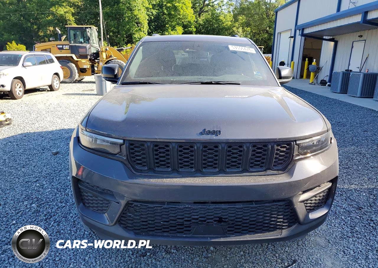 2023 Jeep Grand Cherokee Laredo VIN:1C4RJGAG0P8891332 - 5