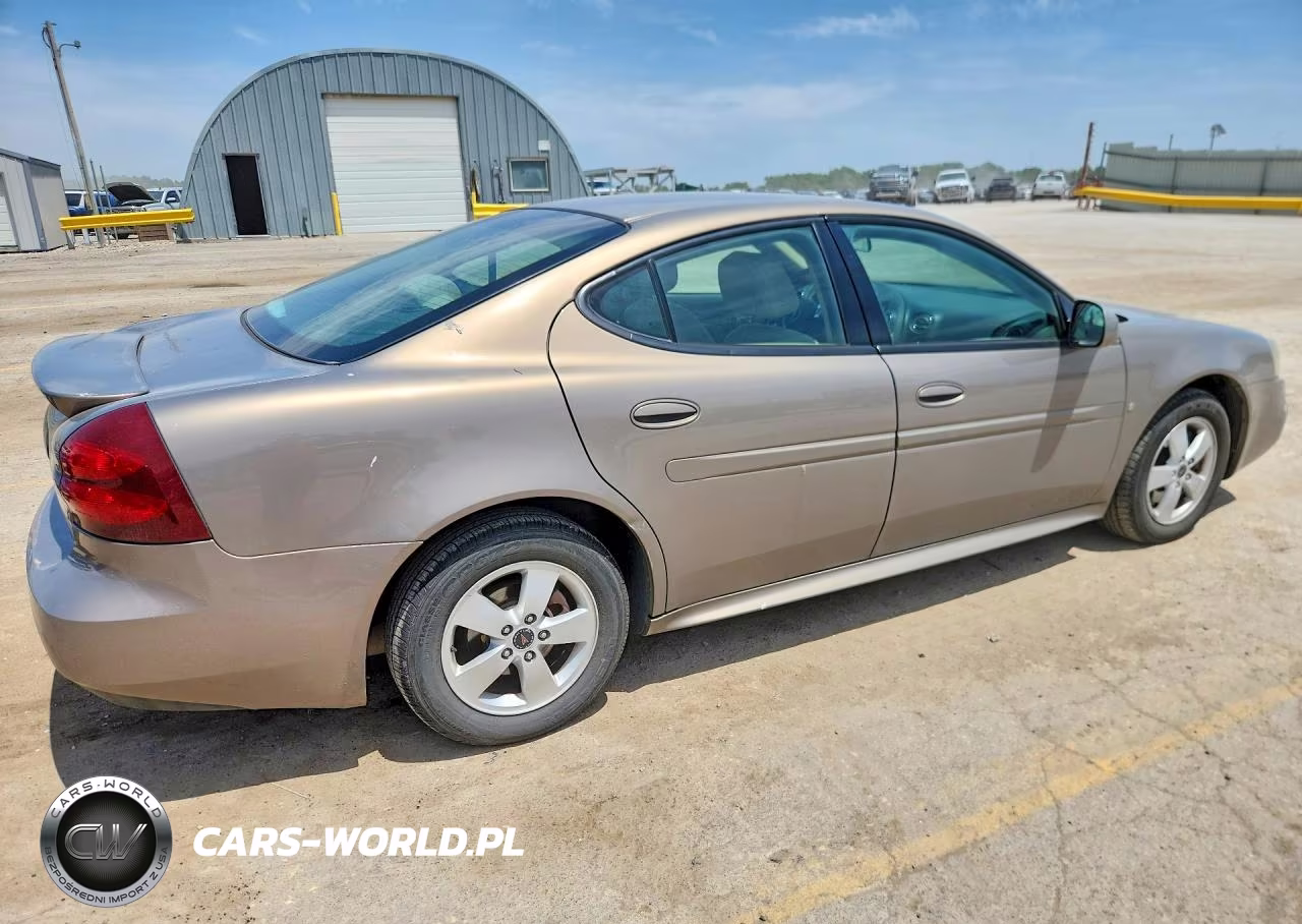 2006 Pontiac Grand Prix VIN:2G2WP552261177504 - 3