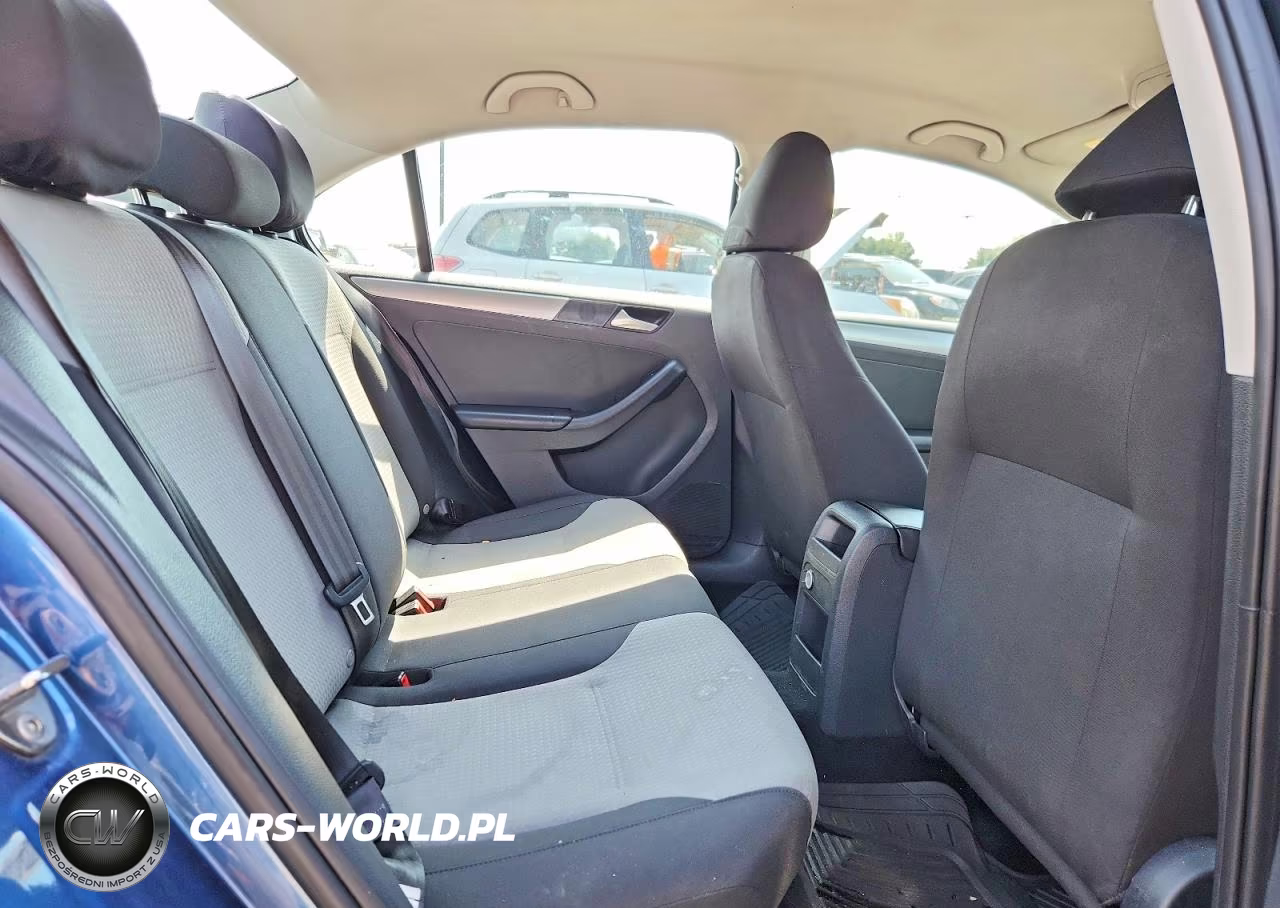 2018 Volkswagen Jetta S VIN:3VW2B7AJ7JM226115 - 10