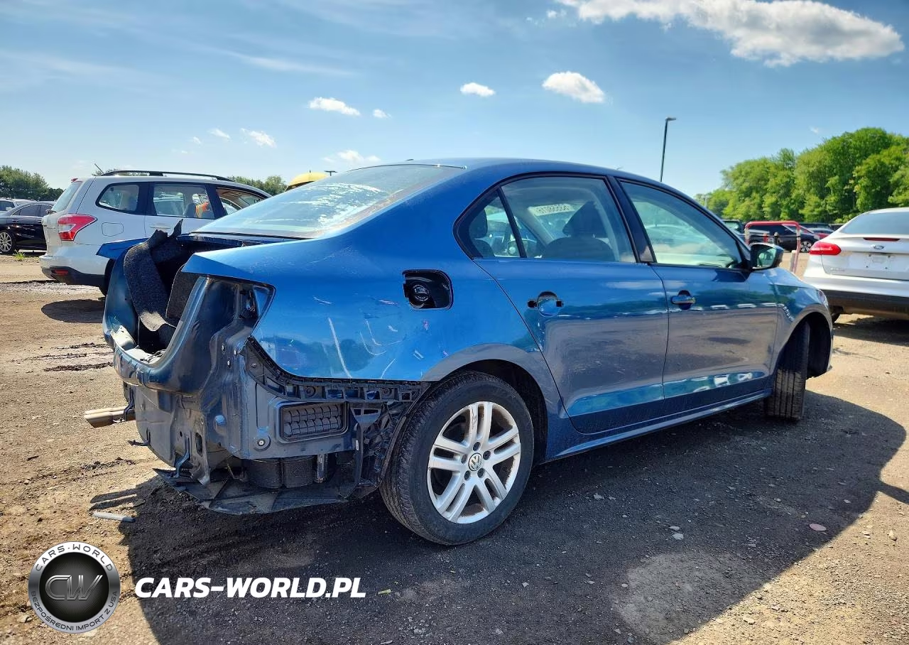 2018 Volkswagen Jetta S VIN:3VW2B7AJ7JM226115 - 3