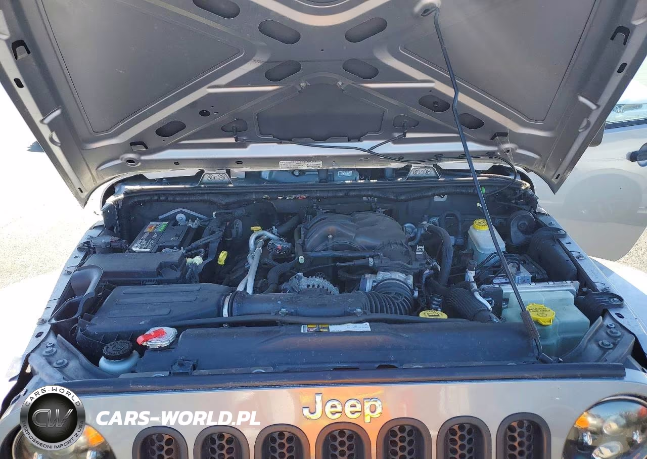 2013 Jeep Wrangler Unlimited Sport VIN:1C4HJWDG7DL598702 - 11