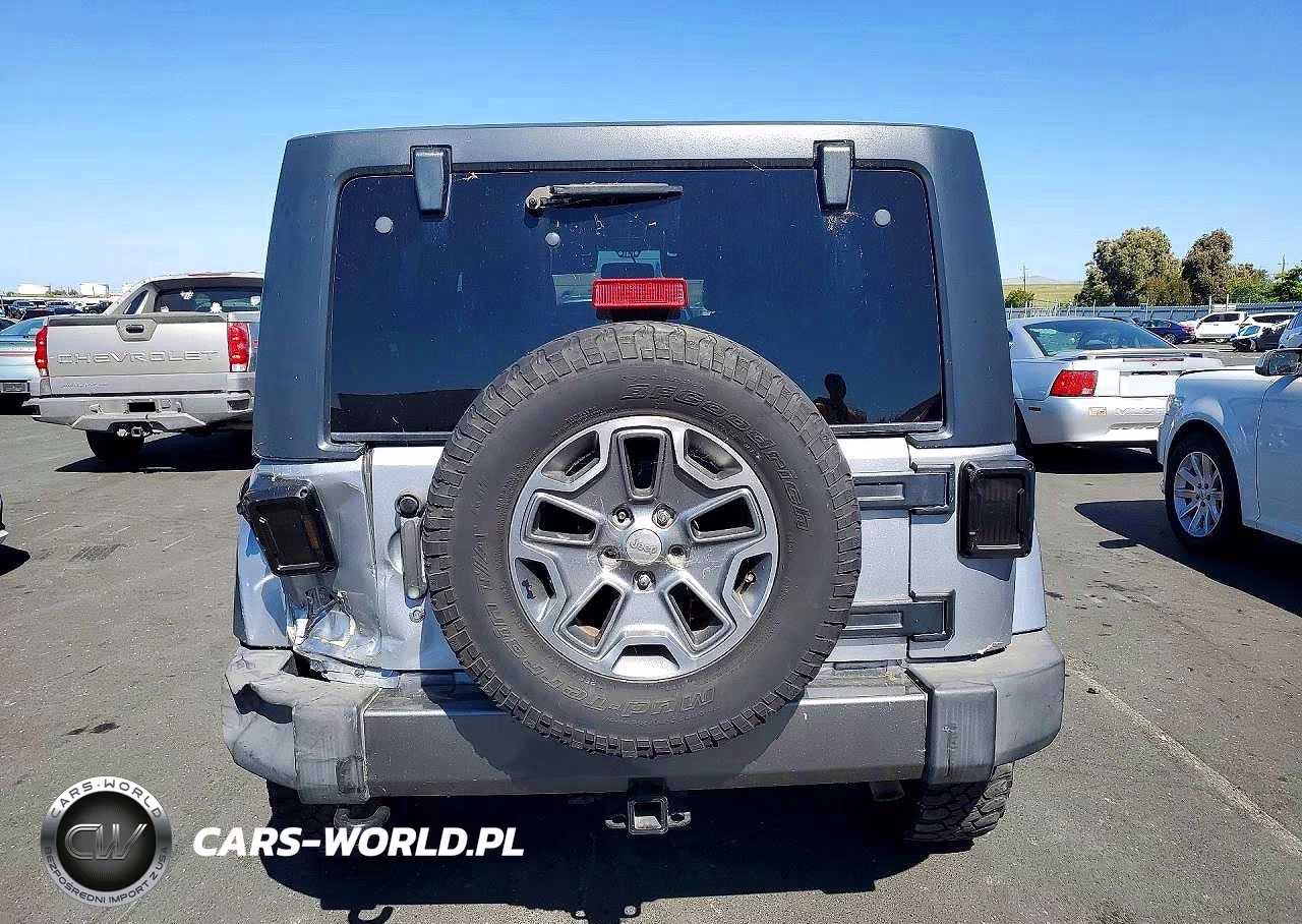 2013 Jeep Wrangler Unlimited Sport VIN:1C4HJWDG7DL598702 - 6