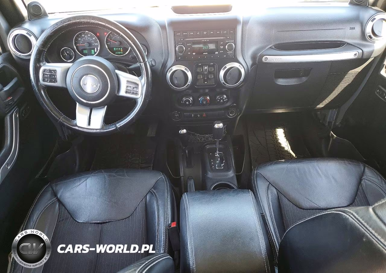 2013 Jeep Wrangler Unlimited Sport VIN:1C4HJWDG7DL598702 - 8