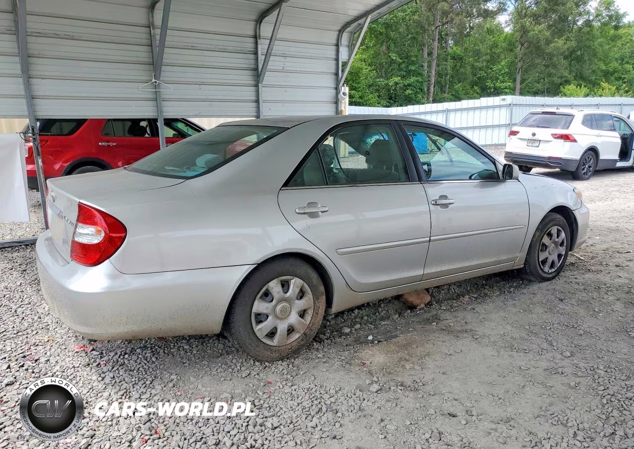 2002 Toyota Camry Le VIN:4T1BE32K42U051177 - 3