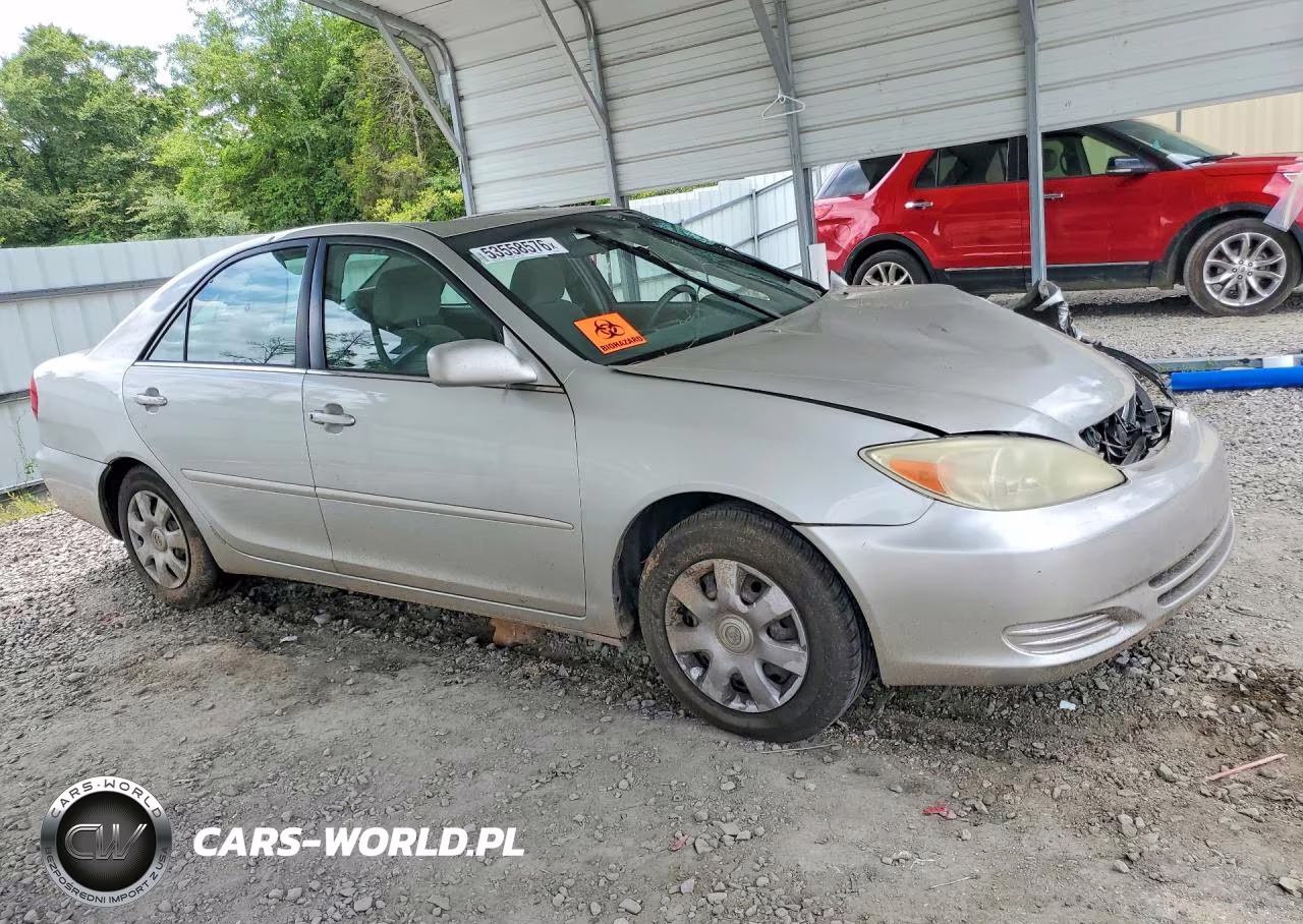 2002 Toyota Camry Le VIN:4T1BE32K42U051177 - 4
