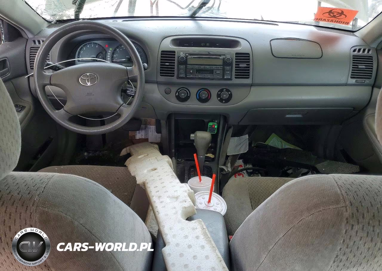 2002 Toyota Camry Le VIN:4T1BE32K42U051177 - 8