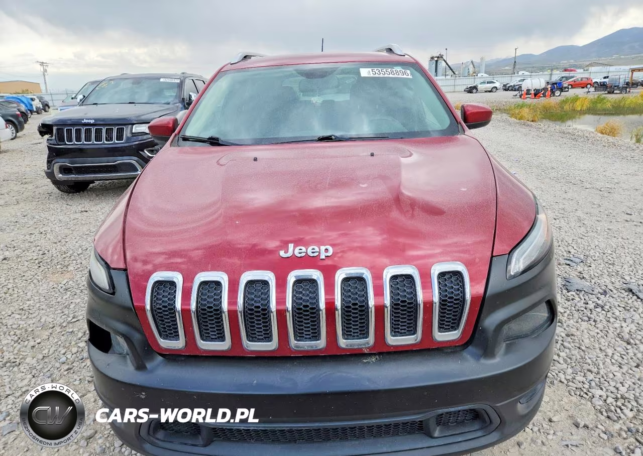 2016 Jeep Cherokee Latitude VIN:1C4PJLCB0GW106322 - 5
