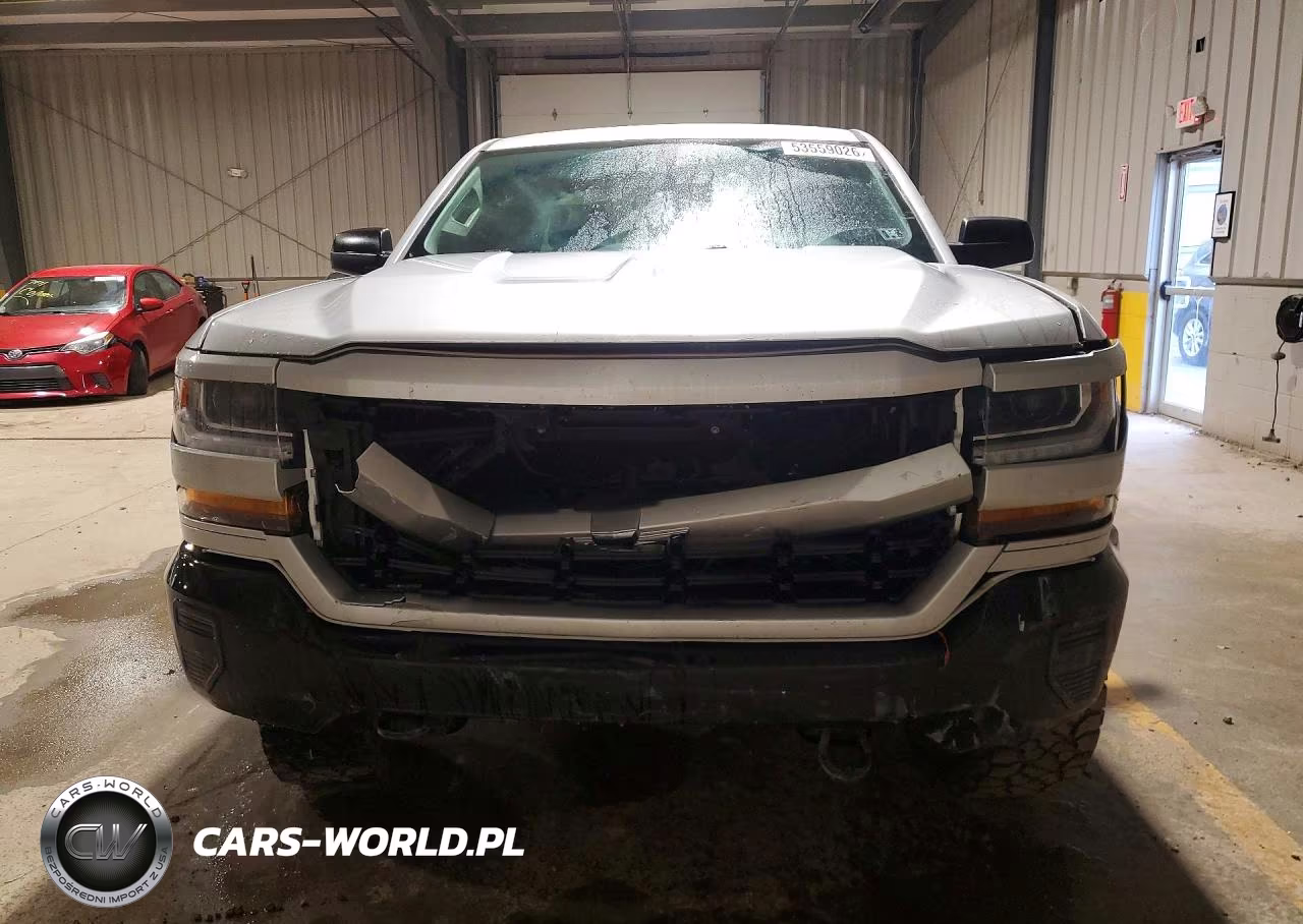 2017 Chevrolet Silverado K1500 Custom VIN:1GCVKPEH3HZ359082 - 5